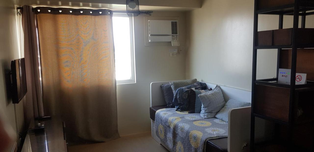 Nice Corner Ayala 1 Bedroom Condo At Heart Of Davao City With Hi Speed Wi Fi Internet Exterior foto