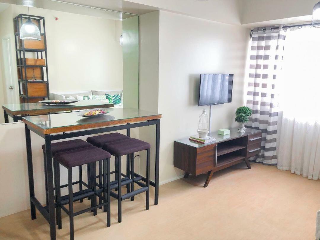 Nice Corner Ayala 1 Bedroom Condo At Heart Of Davao City With Hi Speed Wi Fi Internet Exterior foto